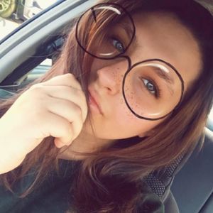 Meet your Posher, Sierra